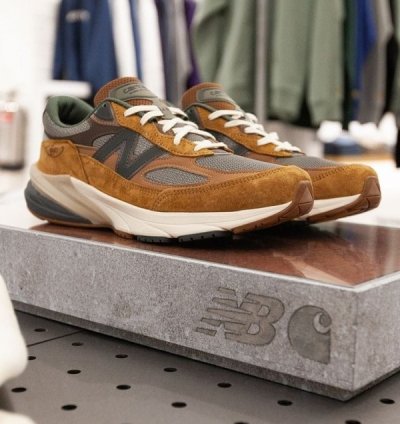 Newbalance 990 V6 X Carhartt Wip Running Shoes