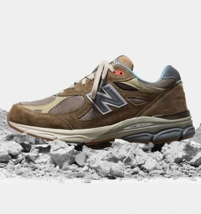 Newbalance 990v3 Bodega Reveals Running Shoes