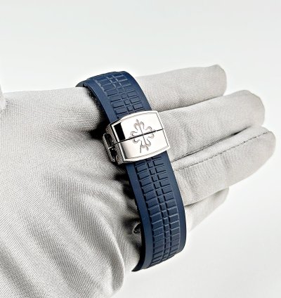 Patek Philippe Aquanaut 5168g-001 White Gold Blue Dial