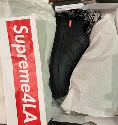 Supreme Nike Air Force 1 Low Black Size 5