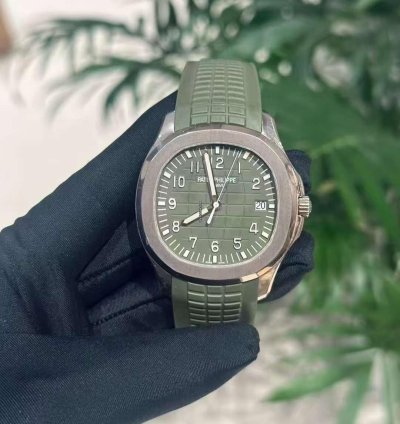 Patek Philippe Aquanaut 5168g-010