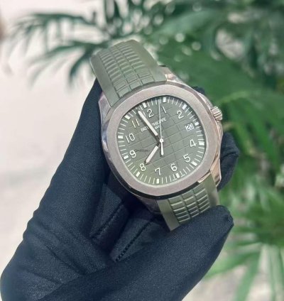 Patek Philippe Aquanaut 5168g-010