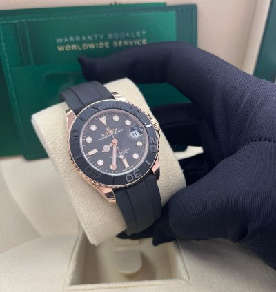 Rolex Yacht-master 37 37mm Rose Gold - Black Dial - Oysterflex Strap 268655