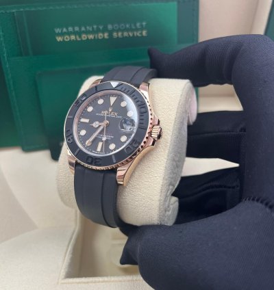 Rolex Yacht-master 37 37mm Rose Gold - Black Dial - Oysterflex Strap 268655