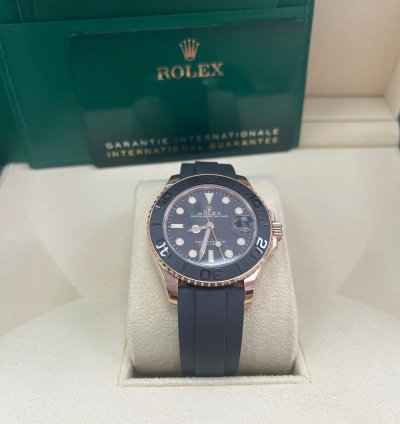 Rolex Yacht-master 37 37mm Rose Gold - Black Dial - Oysterflex Strap 268655