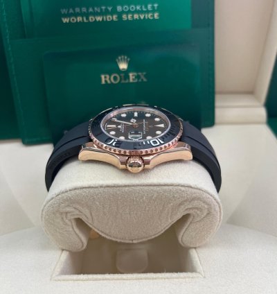 Rolex Yacht-master 37 37mm Rose Gold - Black Dial - Oysterflex Strap 268655