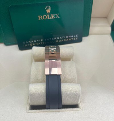 Rolex Yacht-master 37 37mm Rose Gold - Black Dial - Oysterflex Strap 268655
