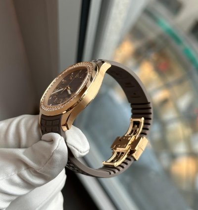 Patek Philippe Aquanaut 5268 200r-010