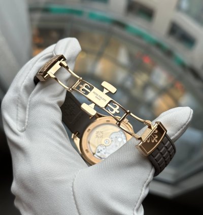 Patek Philippe Aquanaut 5268 200r-010