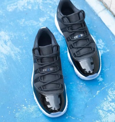 Air Jordan 11 Retro Low Space Jam