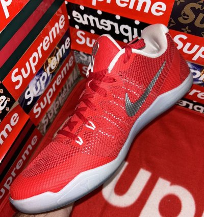 Nike Kobe 11 Team Bank University Red 856485-663 Size 13 5