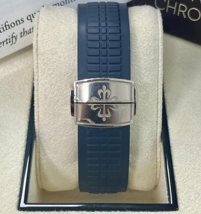 Patek Philippe Aquanaut 5968g Aquanaut Blue Dial 2021 - Excellent Condition