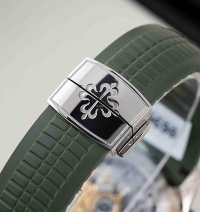 Patek Philippe Aquanaut 5968g-010 - 2021