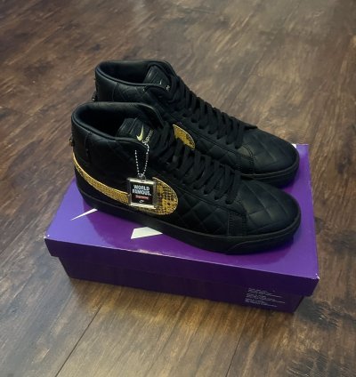 Supreme Nike Sb Blazer Mid Qs Black Size 10