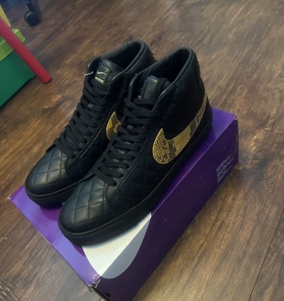 Supreme Nike Sb Blazer Mid Qs Black Size 10