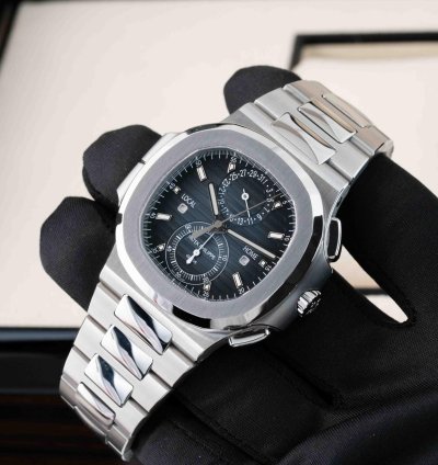 Patek Philippe Aquanaut 5990 1a-011