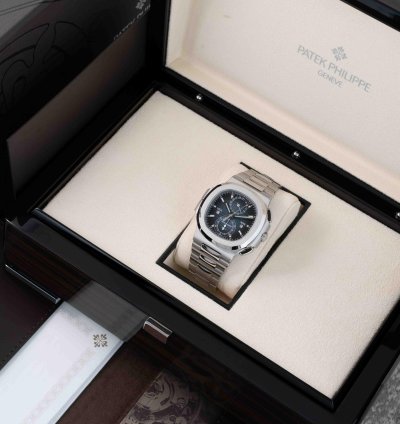Patek Philippe Aquanaut 5990 1a-011