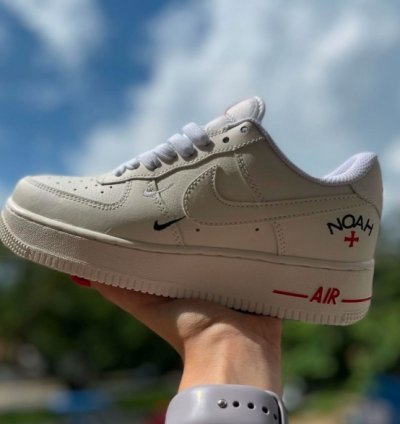 Nik E Air Force 1 Low 07 X Noah Sneakers