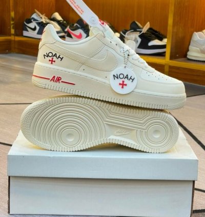 Nik E Air Force 1 Low 07 X Noah Sneakers