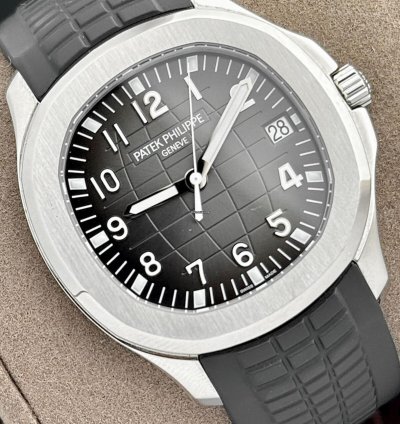 Patek Philippe Aquanaut Black Dial Steel Rubber Bracelet