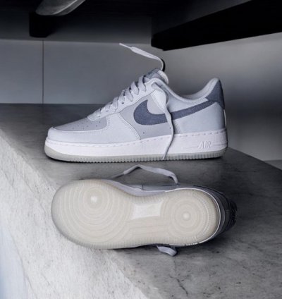 Nik E Air Force 1 Low Lv8 Pure Platinum Light Carbon Sneakers