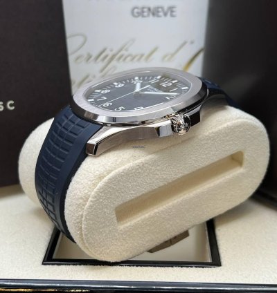 Patek Philippe Aquanaut Blue Full Set Italian Warranty