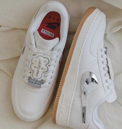 Nik E Air Force 1 X Travis Scott Sail Sneakers Semi Ua
