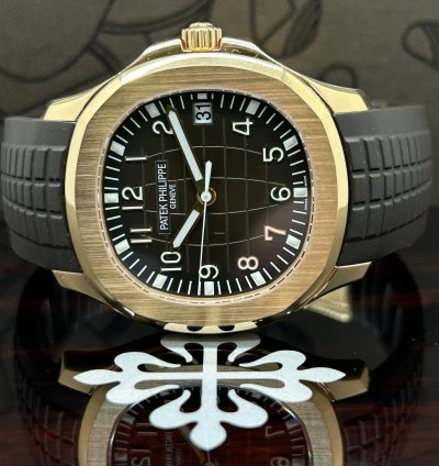 Patek Philippe Aquanaut Brown Dial - 18kt Rose Gold - Like New - Never Polished - Ref 5167r-001 - 2015