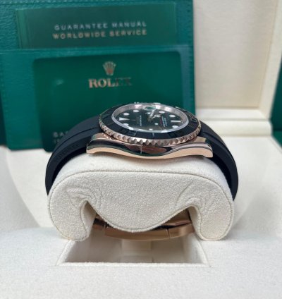 Rolex Yacht-master 40 40mm Rose Gold Black Dial Oysterflex Bracelet 126655