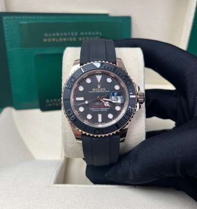 Rolex Yacht-master 40 40mm Rose Gold Black Dial Oysterflex Bracelet 126655
