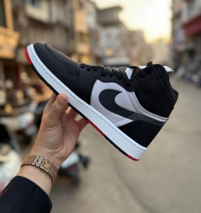 Nik E Air Jordan 1 Gore Tex Basketball Sneakers