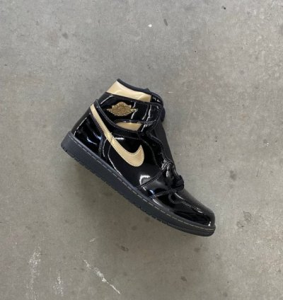 Nik E Air Jordan 1 High Black Metallic Gold Basketball Sneakers Semi Ua
