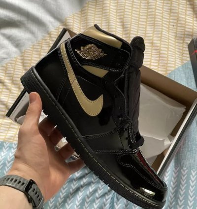 Nik E Air Jordan 1 High Black Metallic Gold Basketball Sneakers Semi Ua