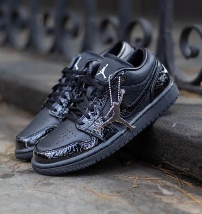 Nik E Air Jordan 1 Low Black Croc Basketball Sneakers