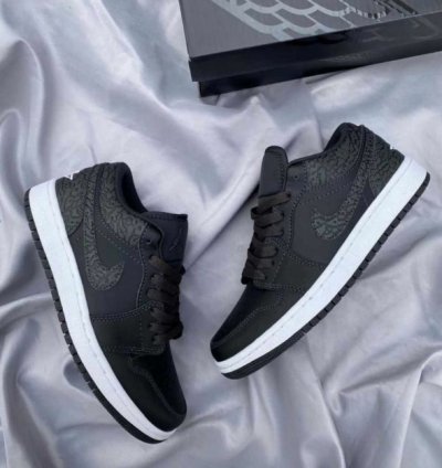 Nik E Air Jordan 1 Low Black Elephant Sneakers