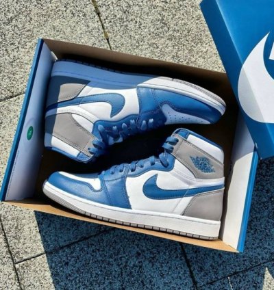 Nik E Air Jordan 1 True Blue Basketball Sneakers Semi Ua