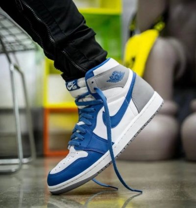 Nik E Air Jordan 1 True Blue Basketball Sneakers Semi Ua