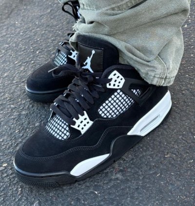 Nik E Air Jordan 4 White Thunder Basketball Sneakers