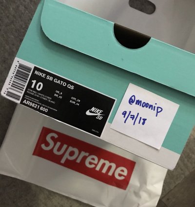 Supreme Nike Sb Gato Qs