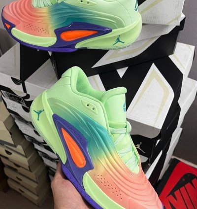 Nik E Air Jordan Luka 3 Vapor Green Basketball Sneakers