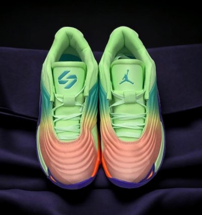 Nik E Air Jordan Luka 3 Vapor Green Basketball Sneakers