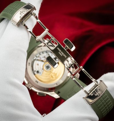 Patek Philippe Aquanaut Flyback Chronograph 18kt White Gold Green Dial 5968g-010 Complete