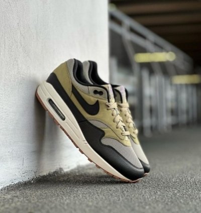 Nik E Air Max 1 Dark Stucco Running Shoes