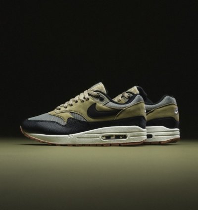 Nik E Air Max 1 Dark Stucco Running Shoes