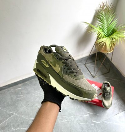 Nik E Air Max 90 Olive Green Running Shoes