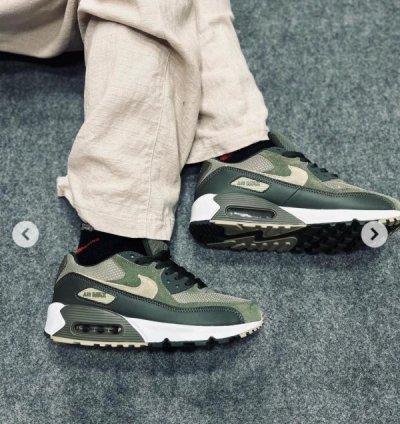 Nik E Air Max 90 Olive Green Running Shoes