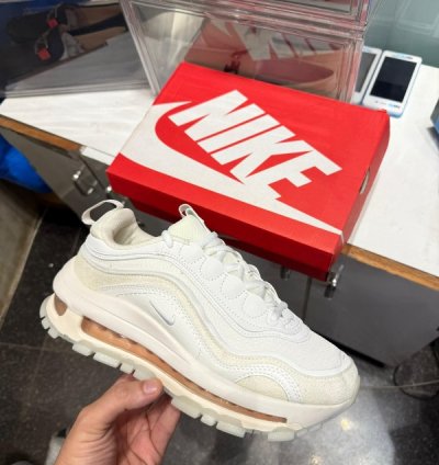 Nik E Air Max 97 Futura Cream Running Shoes