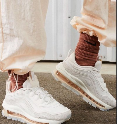 Nik E Air Max 97 Futura Cream Running Shoes