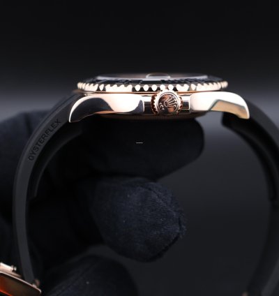 Rolex Yacht-master 40 Rose Gold 126655 Oysterflex Unworn