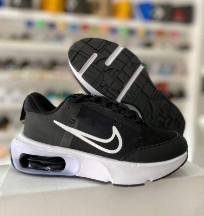 Nik E Air Max Intrlk Black White Running Shoes